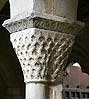 Capitel 3 de la galeria este del claustro de la catedral de Saint-Bertrand-de-Comminges